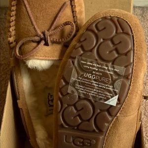 New Youth Dakota UGG slippers